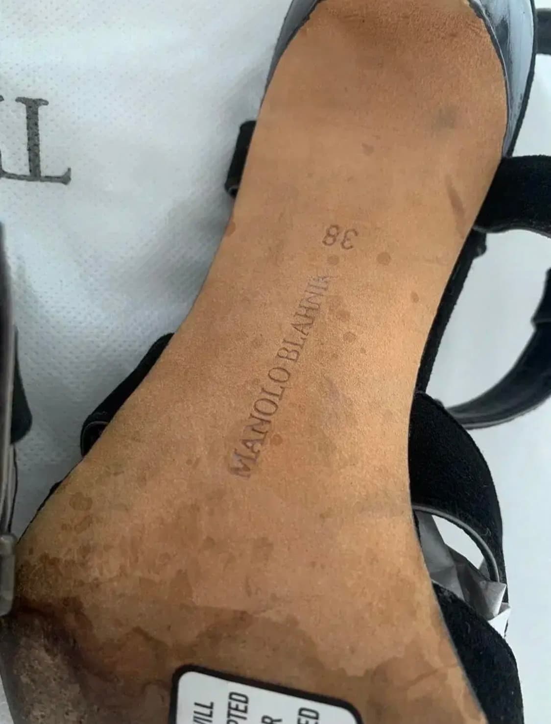 Manolo Blahnik 마놀로 블라닉 스웨이드 티스트랩 펌프스 상품이미지8