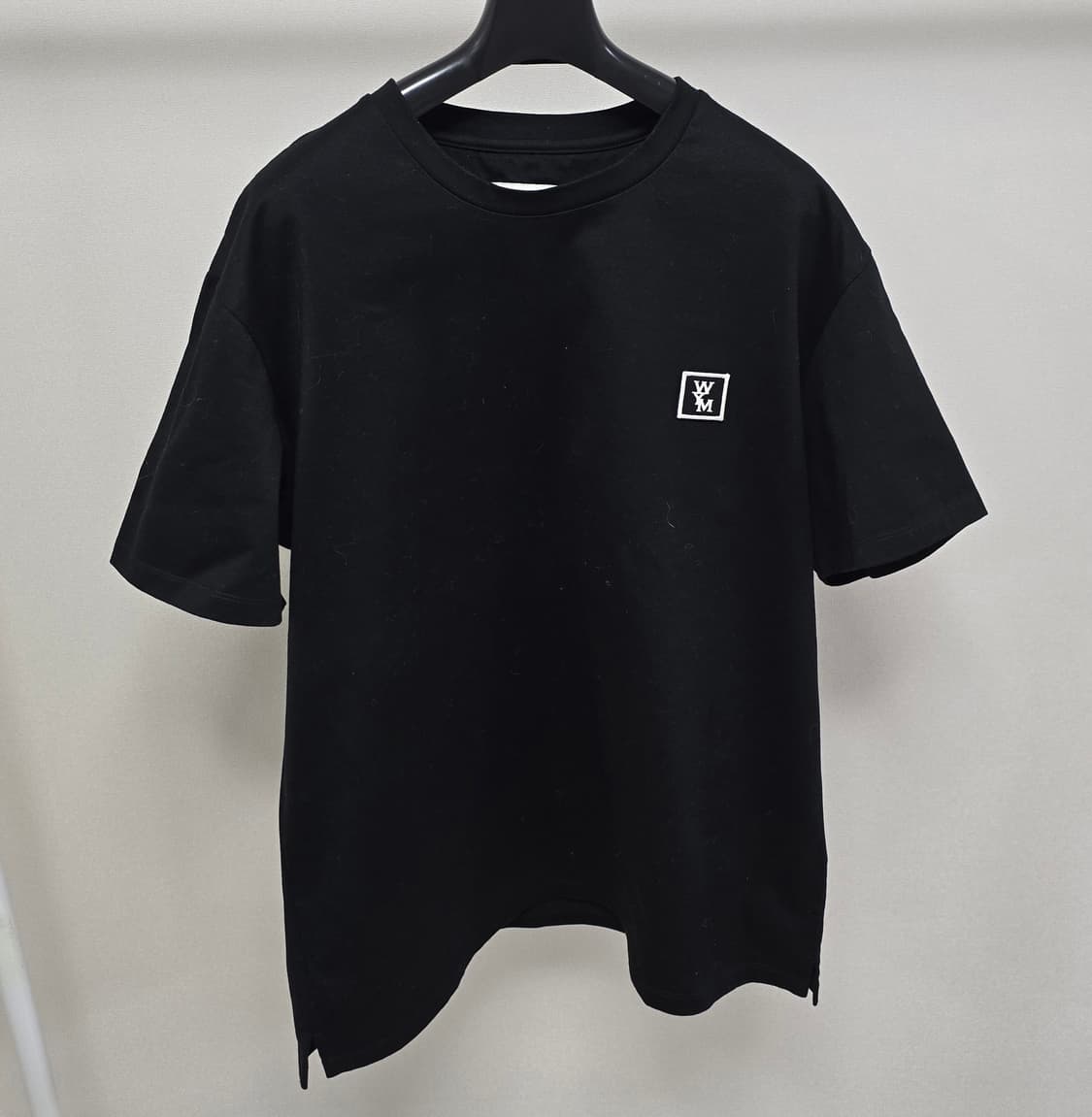 우영미 백로고 반팔 티셔츠 46사이즈 95 판매 상품이미지2