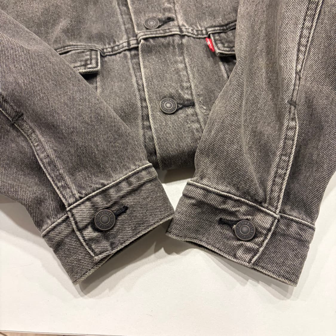 [M] 리바이스 스탠다드핏 데님 트러커 자켓 블랙 B679 상품이미지6