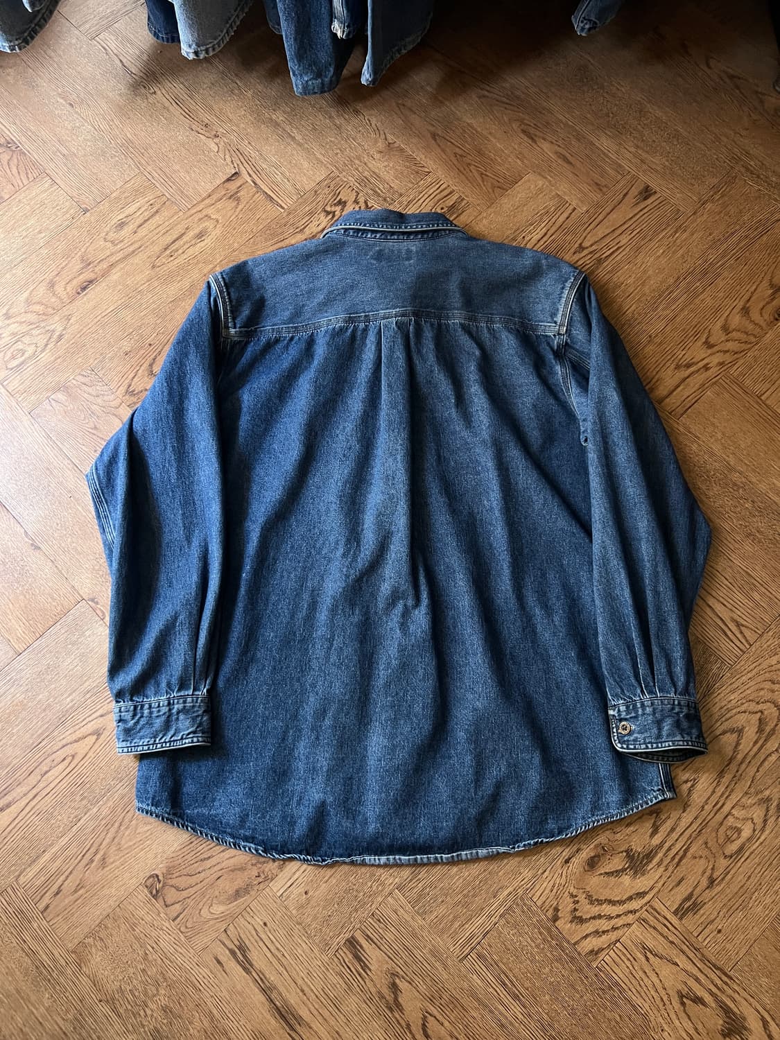 [L]칼하트 USA 빈티지 워싱 2포켓 데님 워크 셔츠 상품이미지8