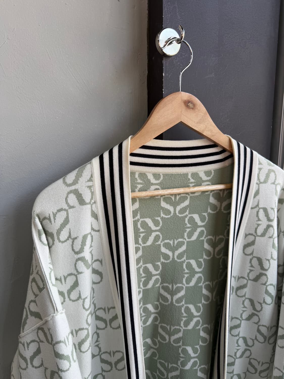 1/ 산드로 리버시블 로고 울 가디건 자켓 상품이미지8