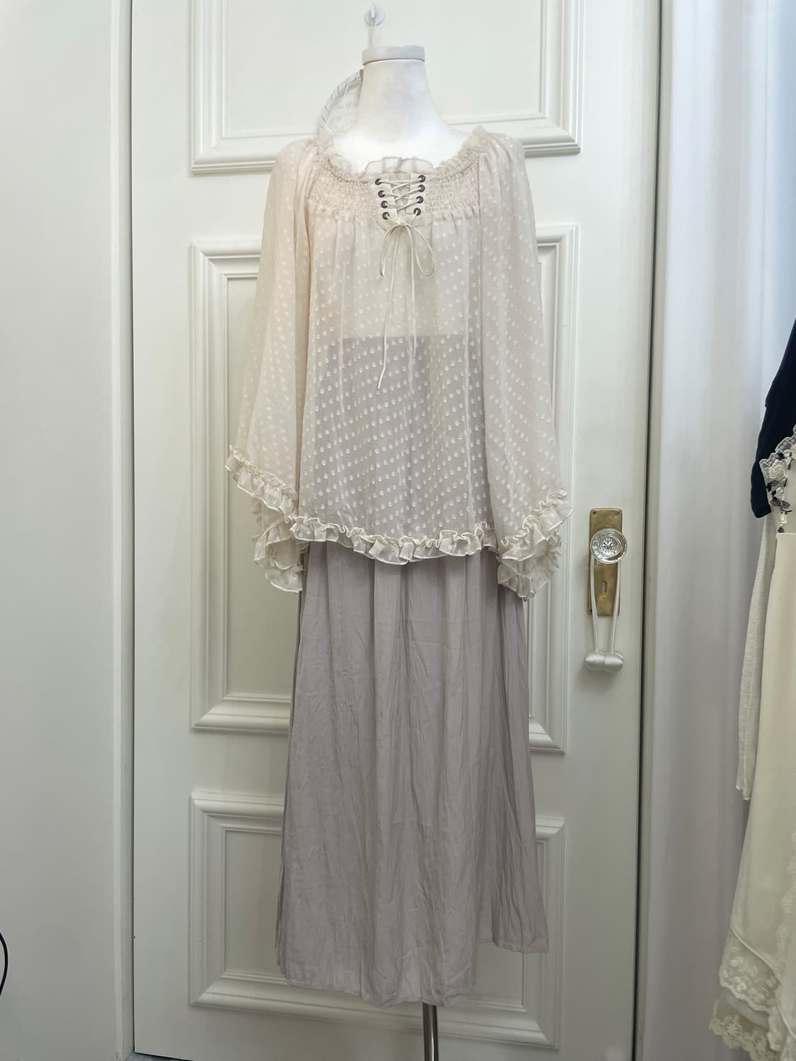 cool ivory lace-up dot long sleeve blous 상품이미지2