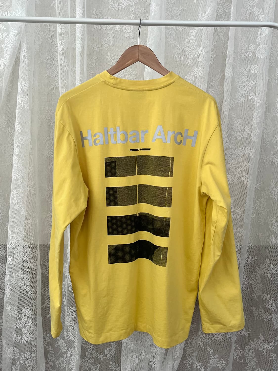 100) 솔리드옴므 백프린팅 롱슬리브 티셔츠 옐로우 상품이미지1