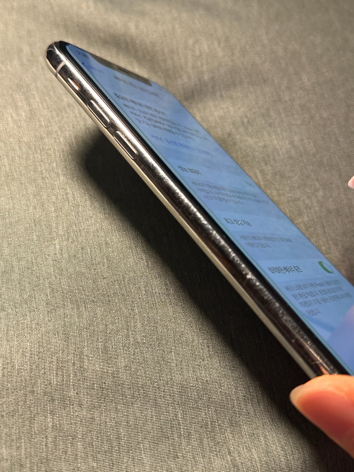 아이폰 xs 실버 256gb 상품이미지3