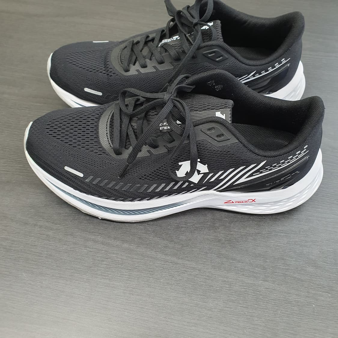 데상트 에너자 런닝 운동화 280cm 상품이미지3