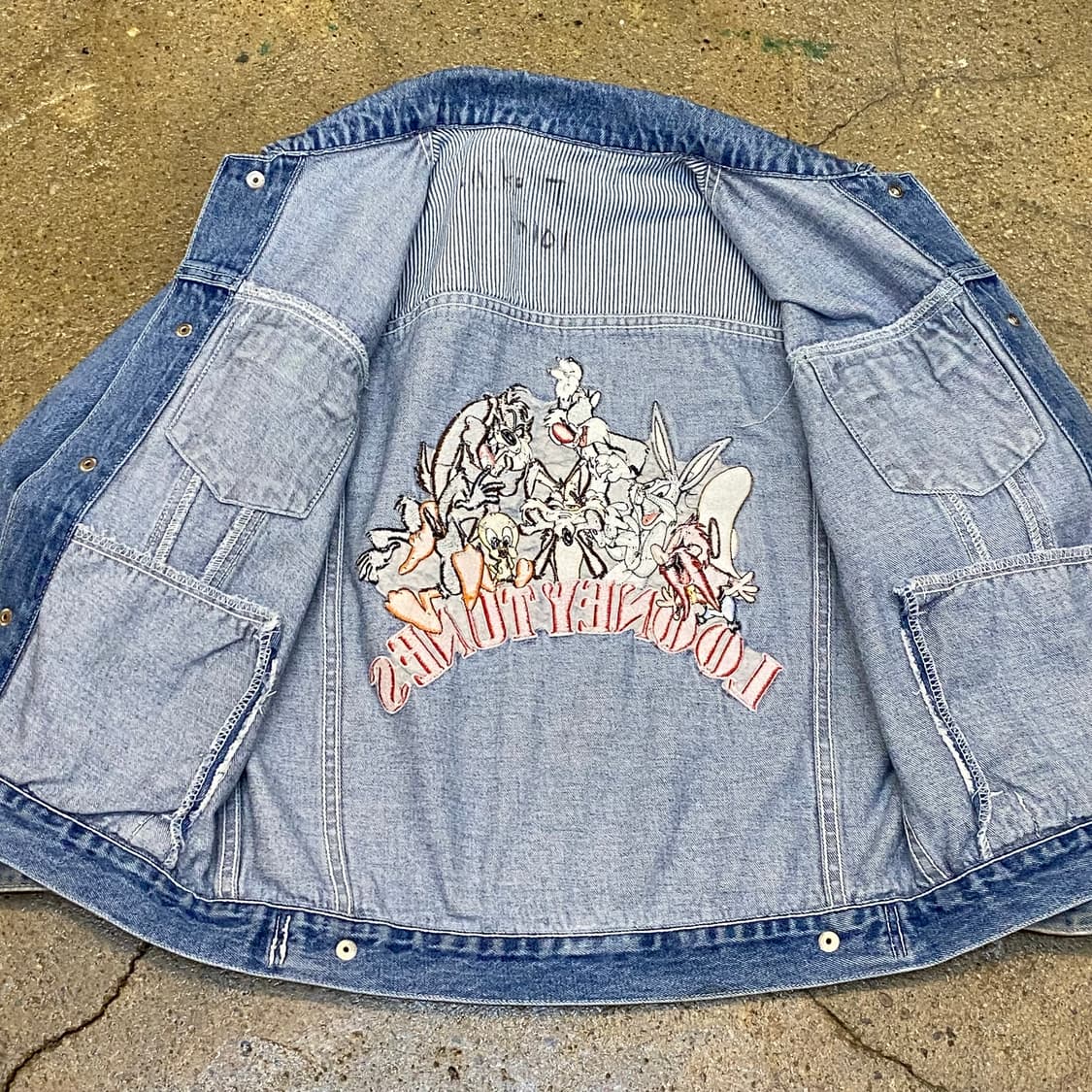 레어 90s USA 빈티지 루니툰즈 데님자켓 청자켓 상품이미지8