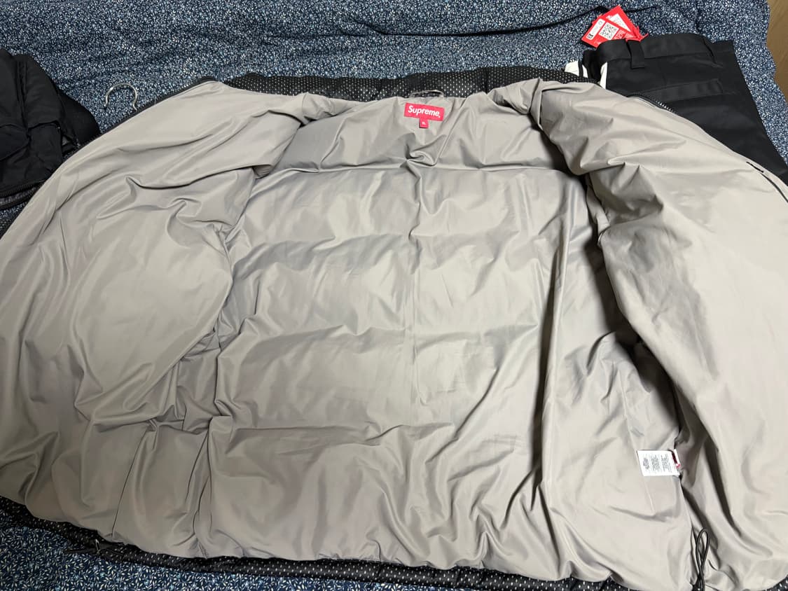 [패딩] 슈프림 메쉬 저지 퍼퍼 자켓 블랙 23SS xl 상품이미지4