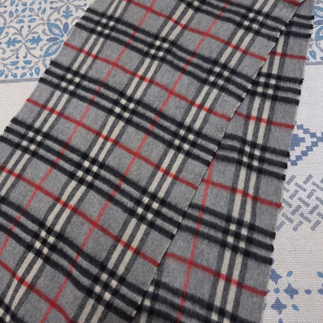 버버리 그레이 블랙 레드 노바체크 아메카지 캐시미어100 머플러 목도리 상품이미지7