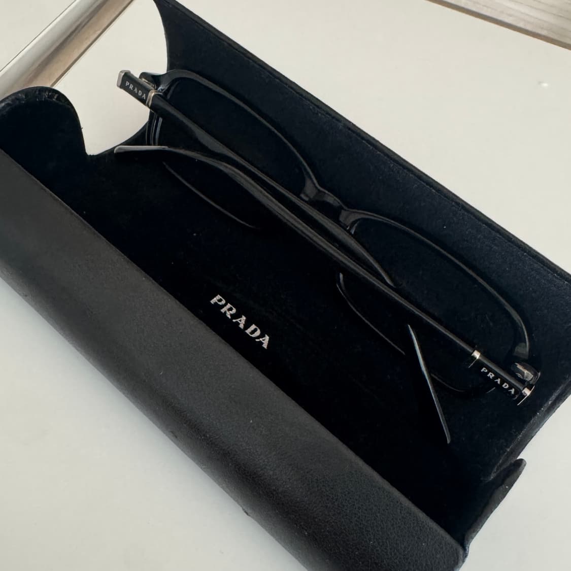 프라다 안경테 상품이미지2