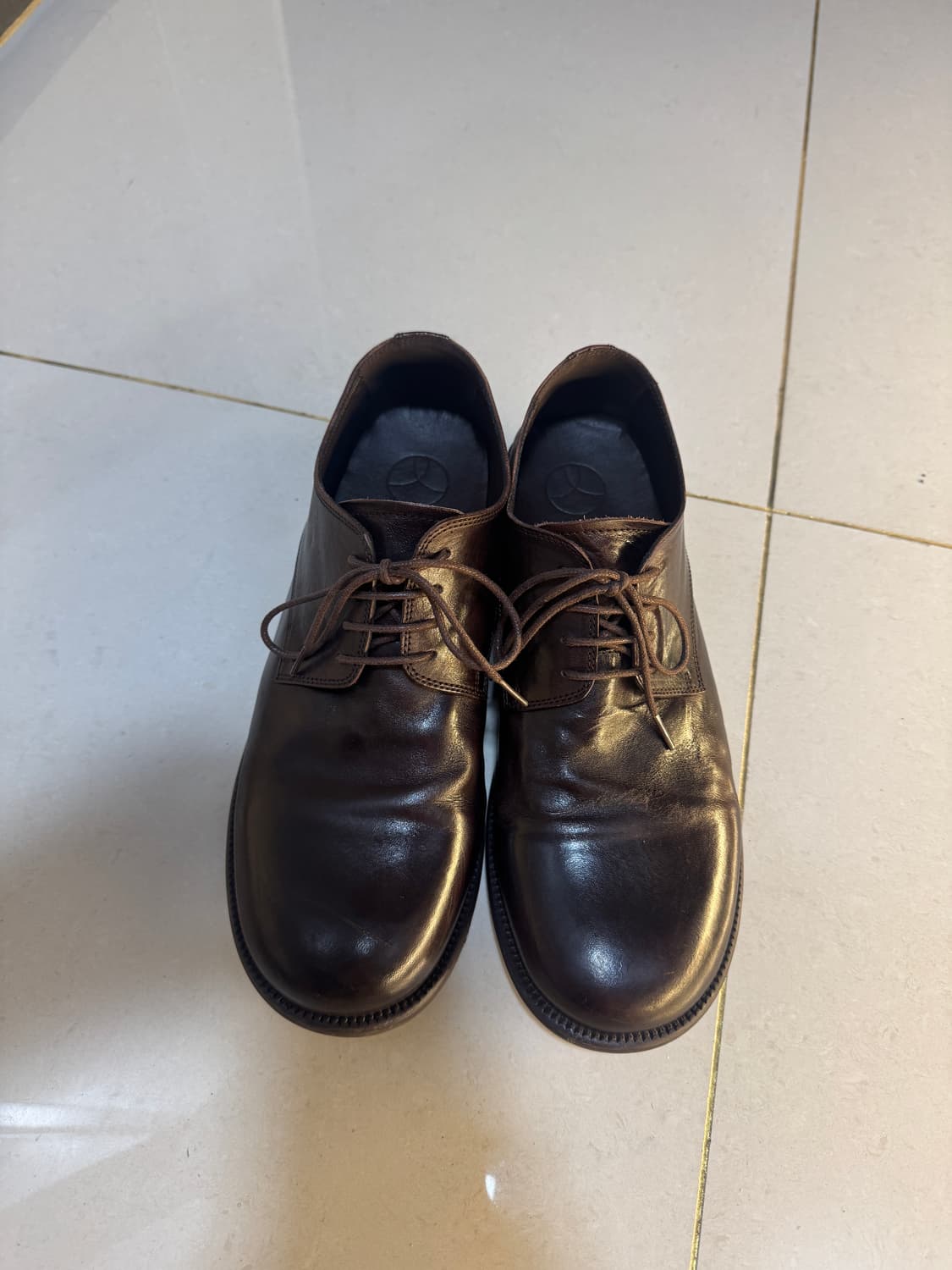 홀리 홀스하이드 컴포트 더비 슈즈 브라운 구두 285사이즈 판매 상품이미지1