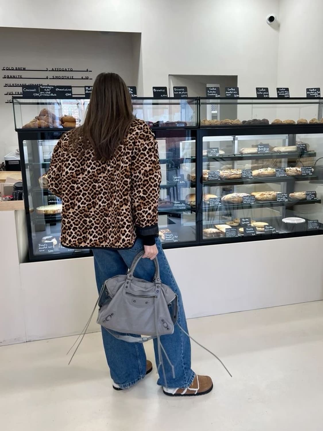 발렌시아가 시티 모터백 그레이 벨로백 상품이미지2