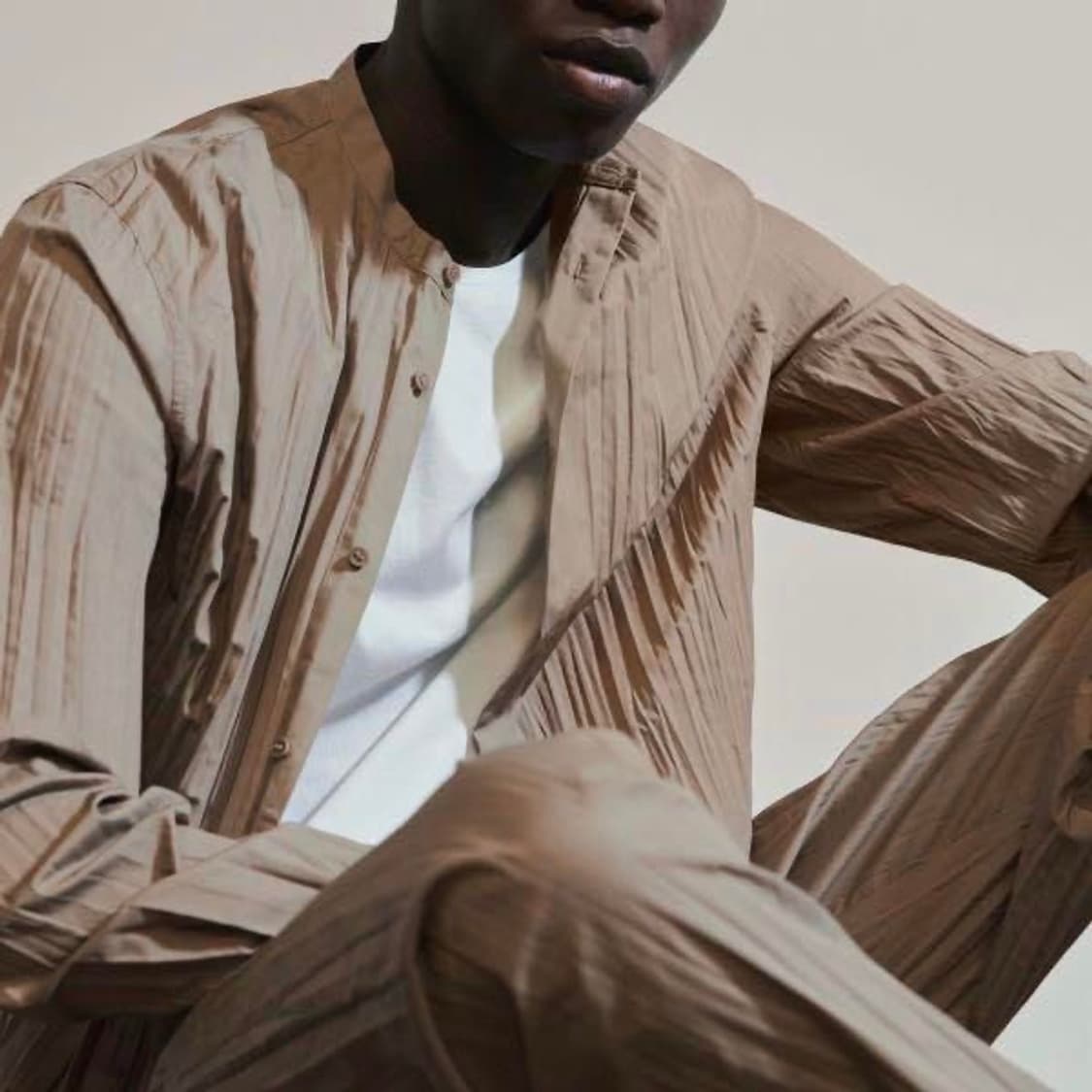 Cos Plisse Recycled Polyester Shirt 상품이미지4