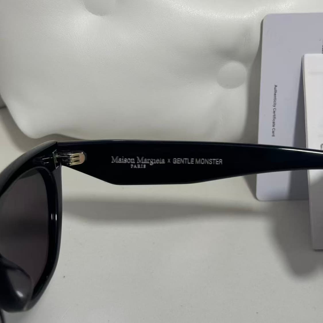 젠틀 몬스터 x 메종 마르지엘라 MM208 블랙 그레이 상품이미지4