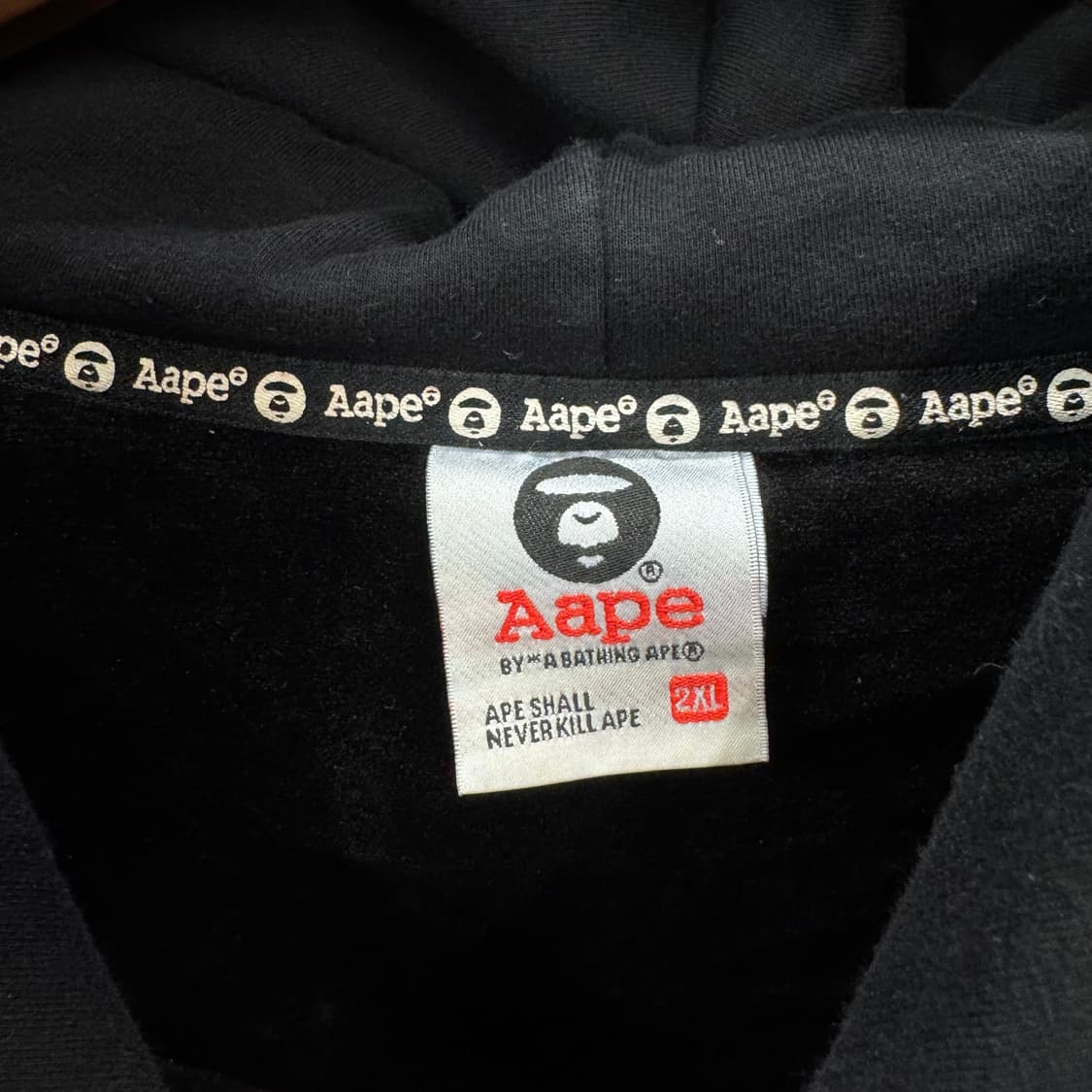 에이프 바이 베이프 후드티 전면 빅로고 포인트 블랙 상품이미지7