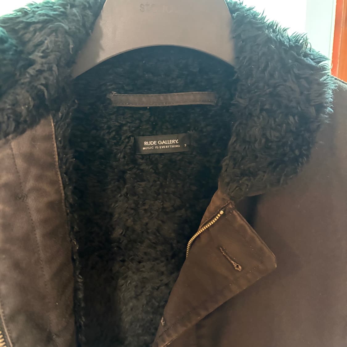 루드갤러리 덱자켓 상품이미지3