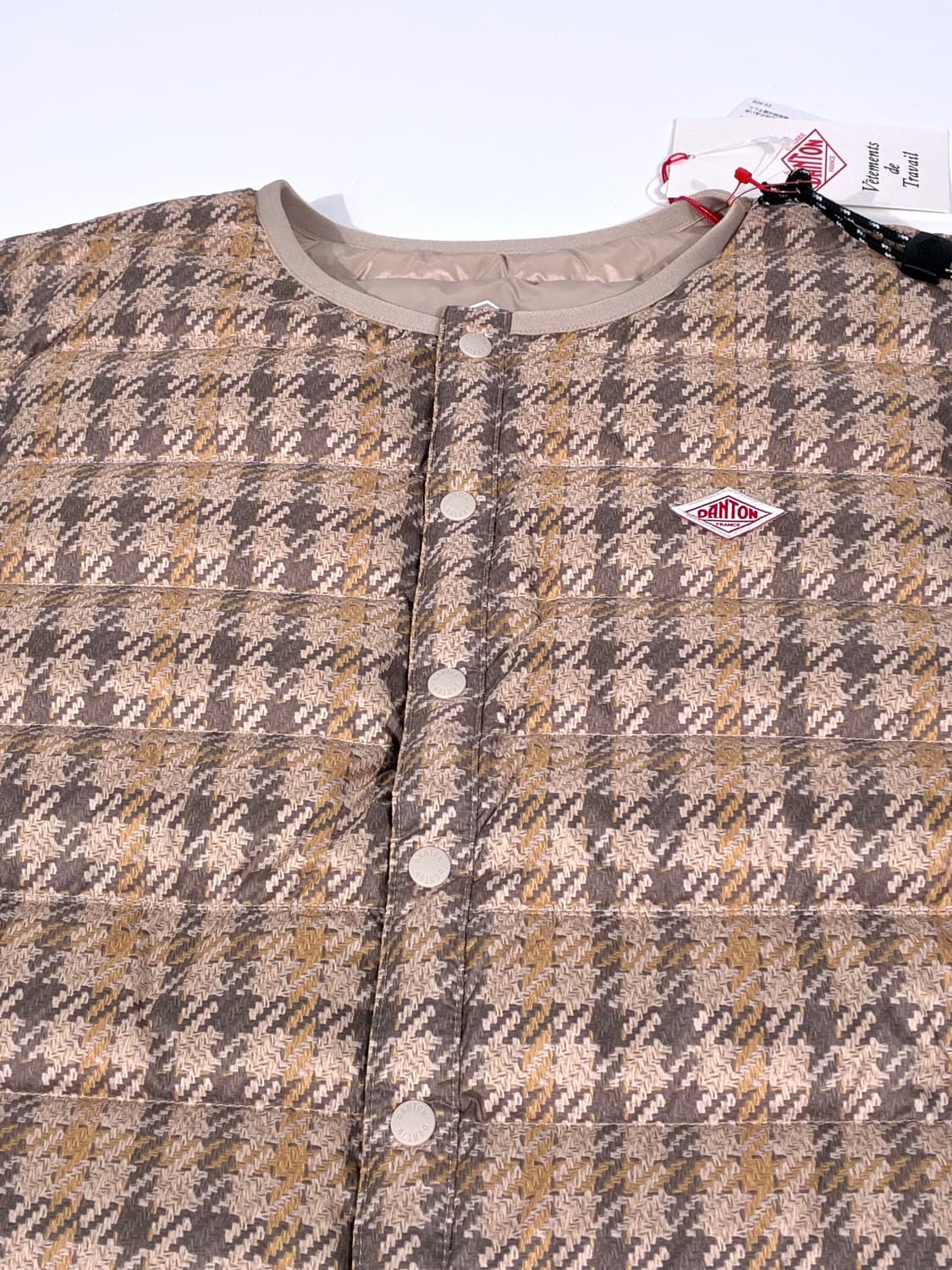 (W)DANTON 단톤 이너 다운 크루넥 베스트 베이지 체크 상품이미지2