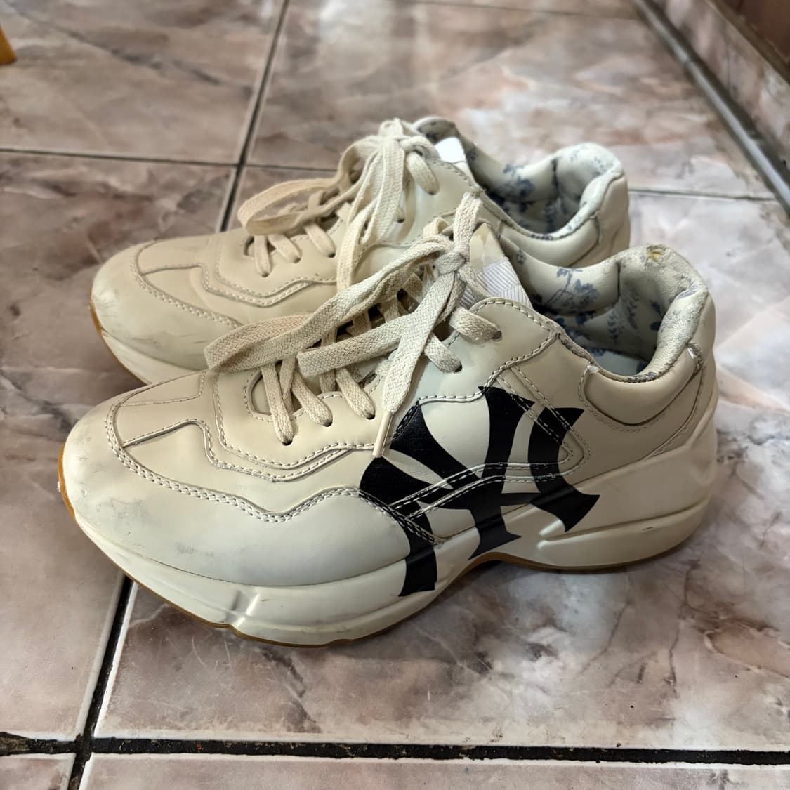 구찌 X MLB 뉴욕 양키스 라이톤 스니커즈 아이보리 230 상품이미지2
