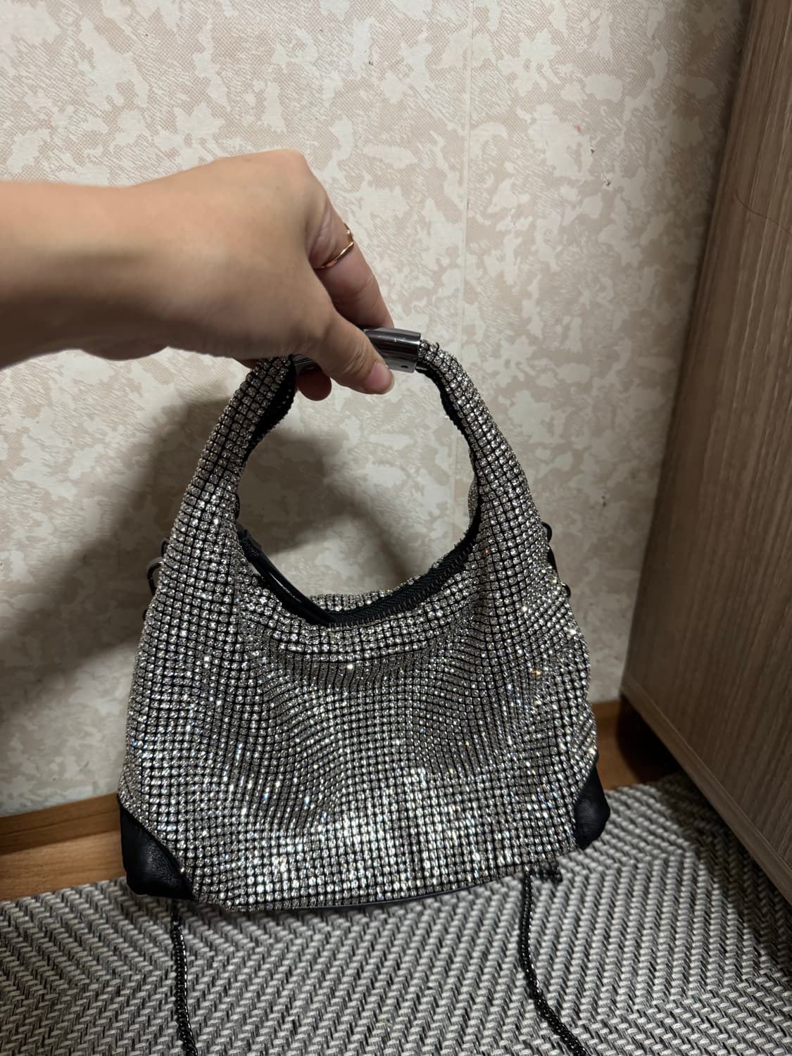 디케이앤와이 DKNY 멜 클리어 큐빅 미니 토트 숄더백 상품이미지1