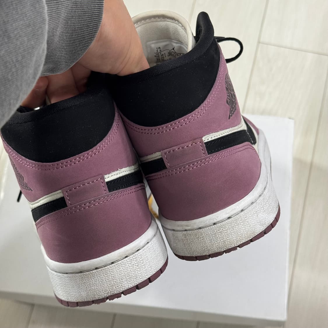 나이키조던1 멀베리 245사이즈 상품이미지3