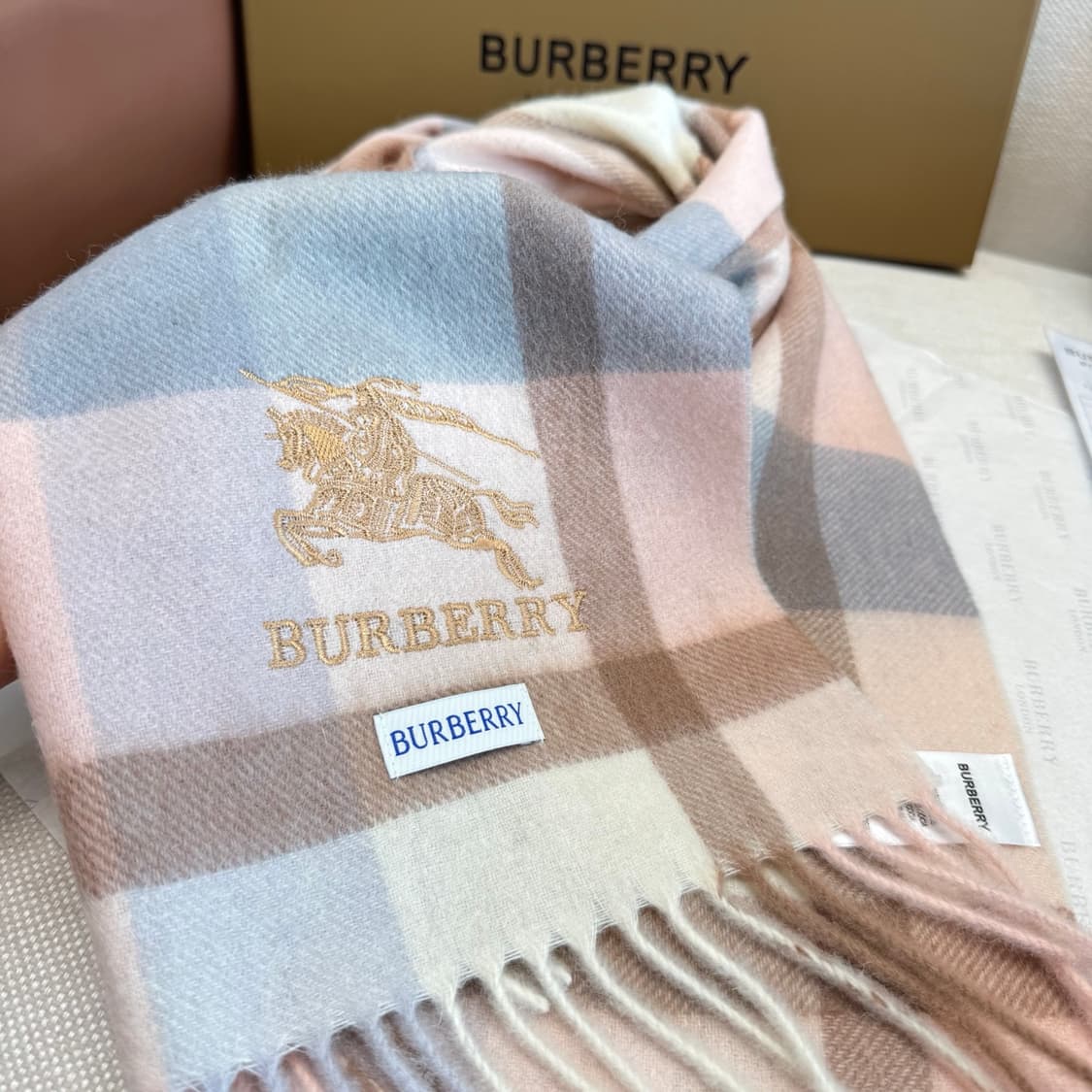 버버리 양면 머플러 램스울 100% 추동 단품
 상품이미지7