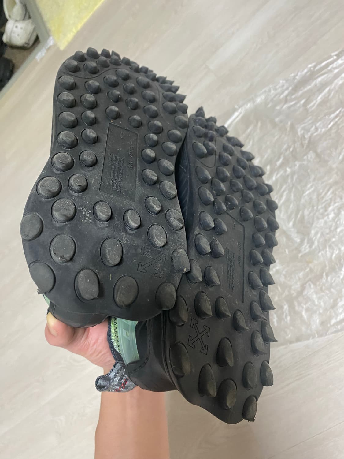 오프 화이트 odsy 1000 상품이미지9