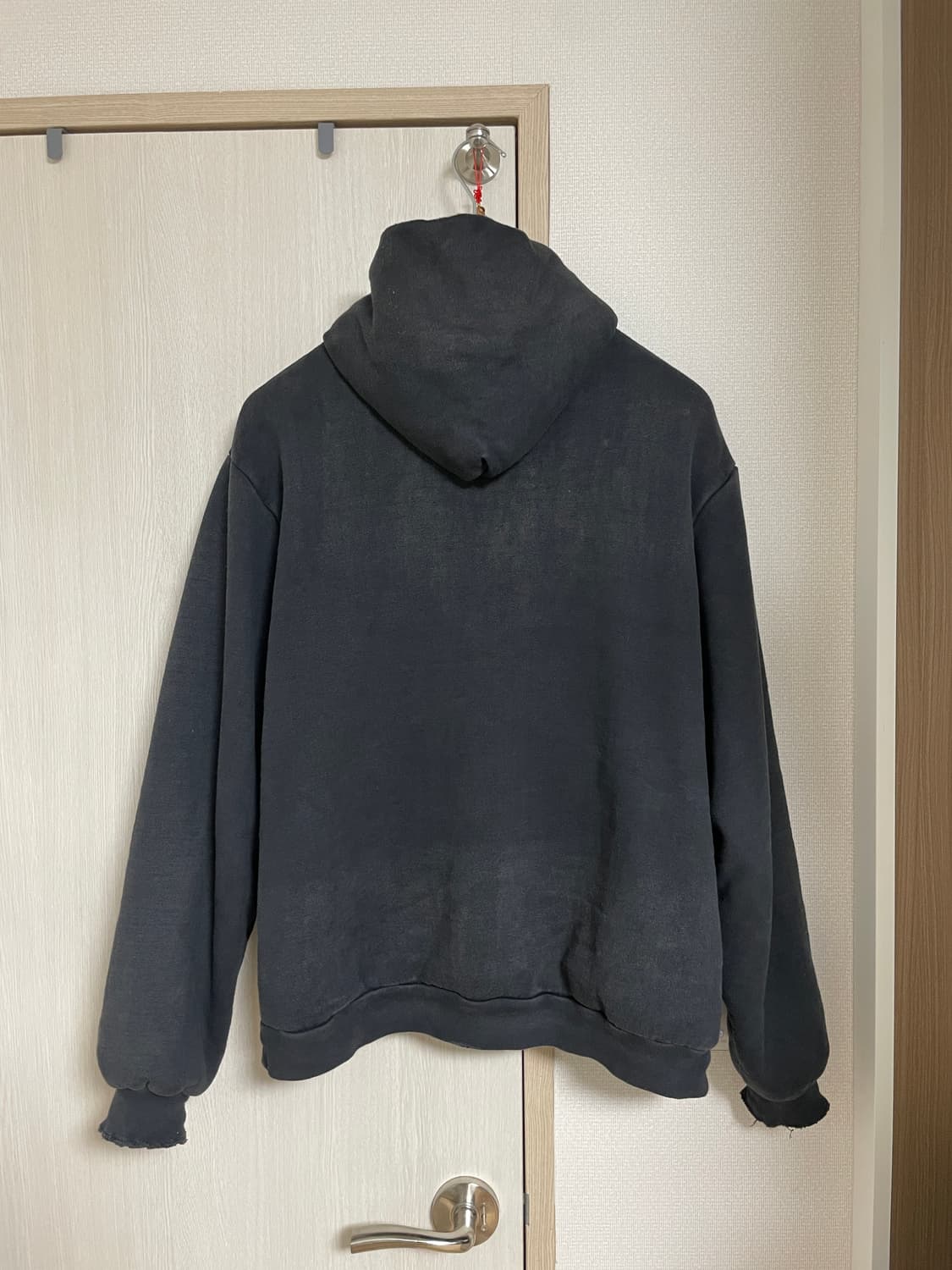 [3] 24aw 아프레쎄 후드집업 블랙 BIOTOP 별주 모델. 상품이미지2