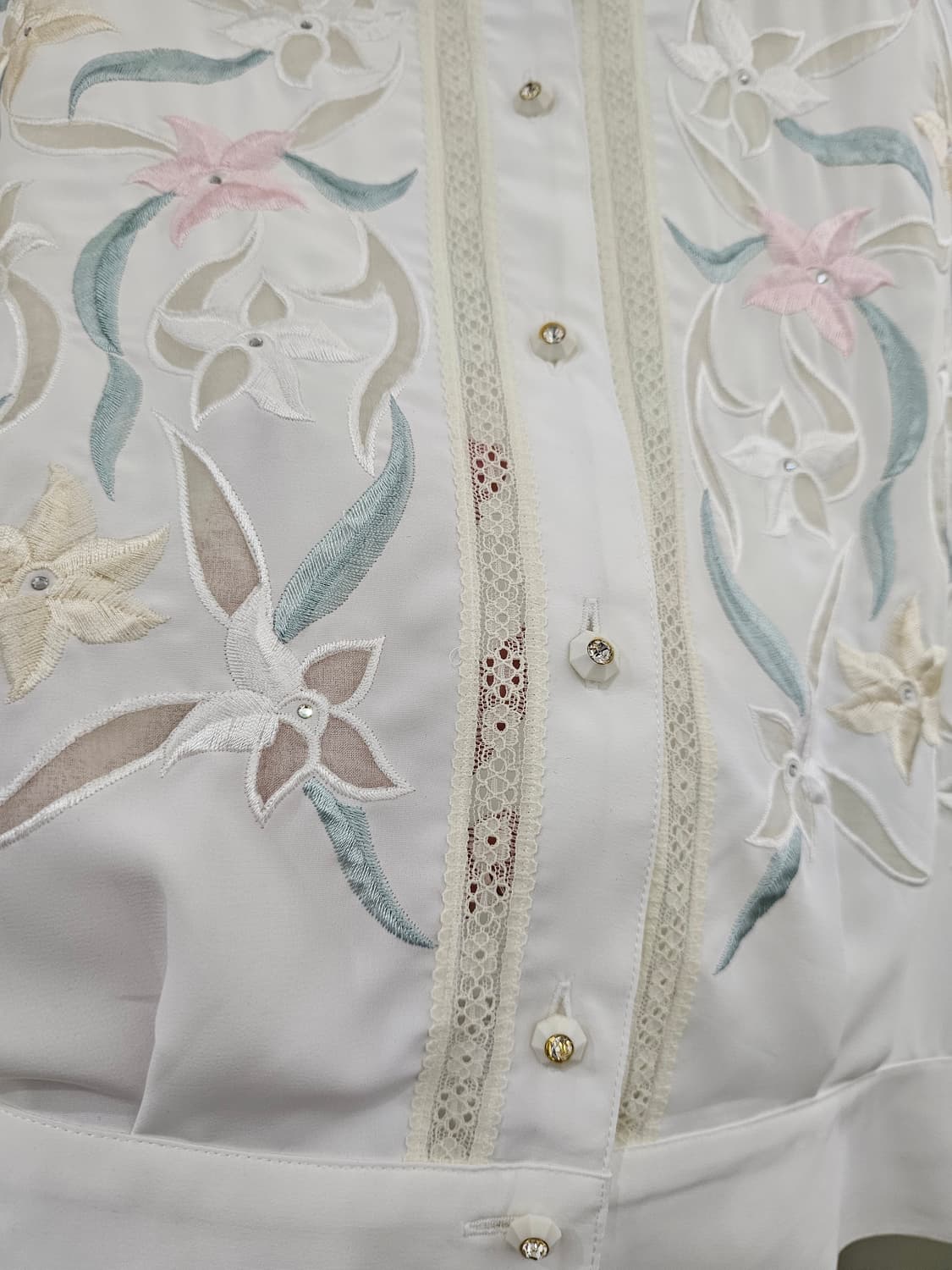 화이트 노카라 자수 블라우스 상품이미지3