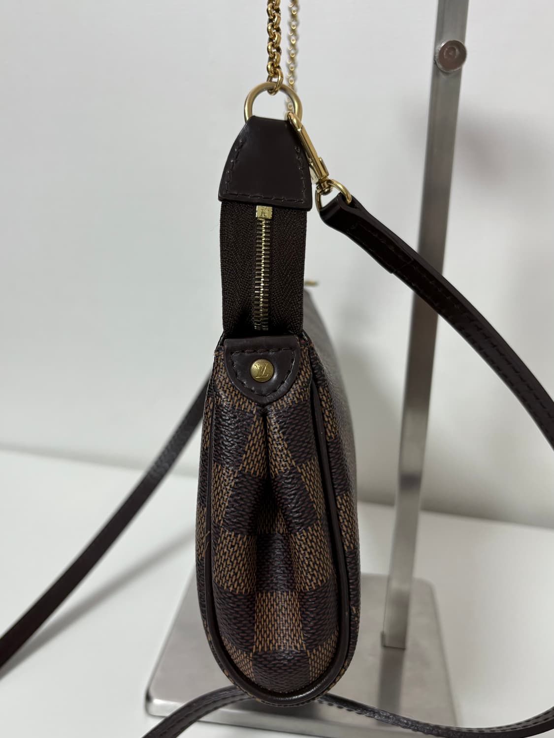 루이비통 에바클러치 다미에 크로스백 상품이미지3