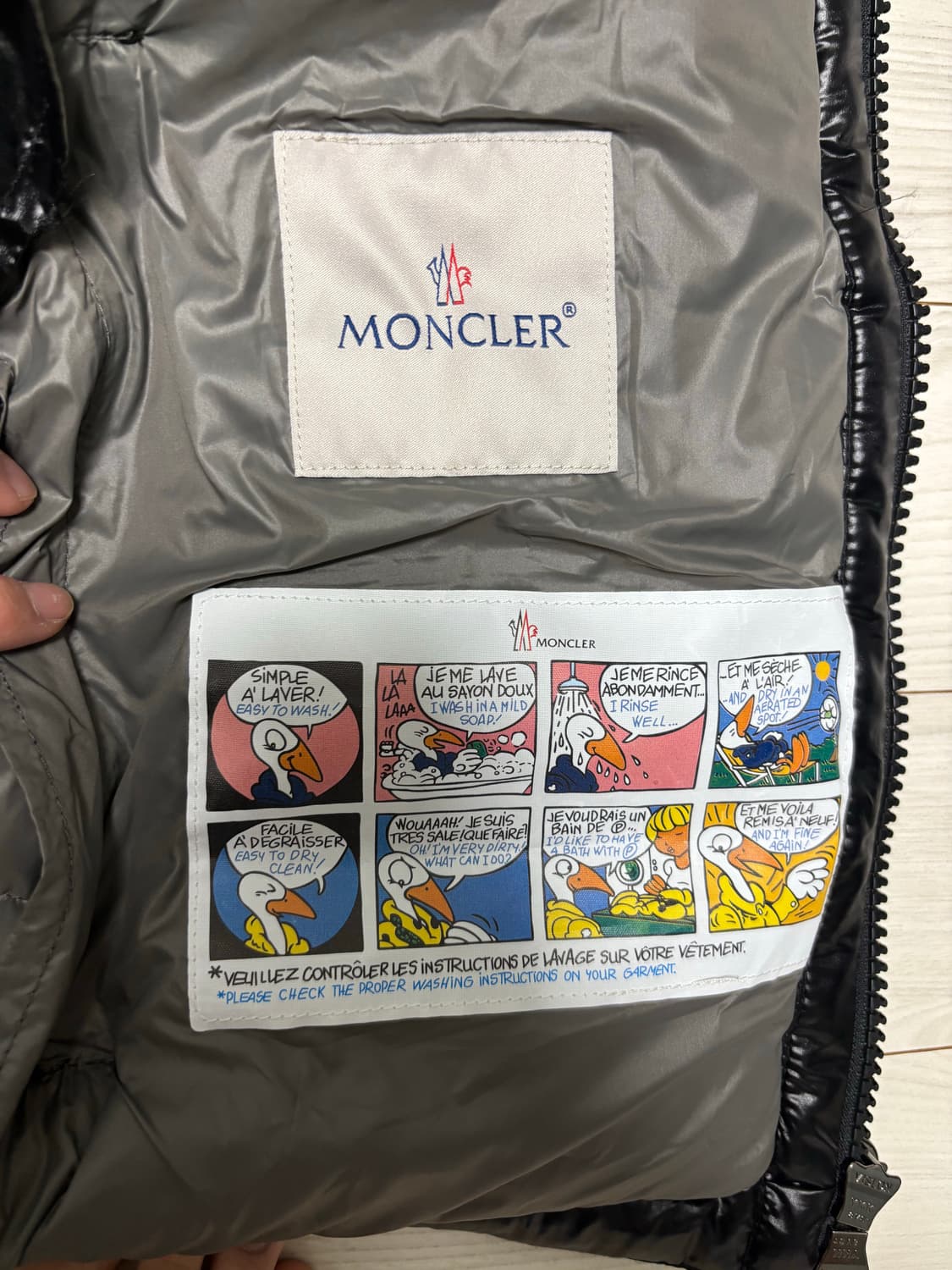 급처 몽클레어 후드 베스트 조끼 ( 유광 ) 상품이미지4
