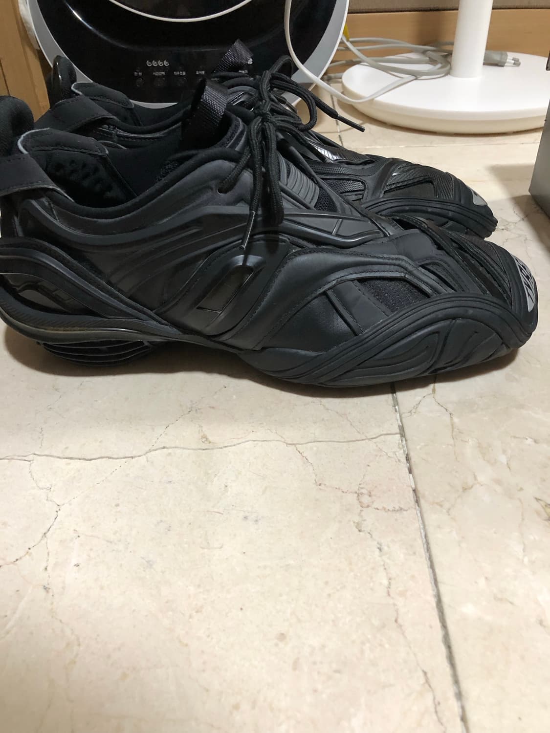 (43)발렌시아가 타이렉스 상품이미지2