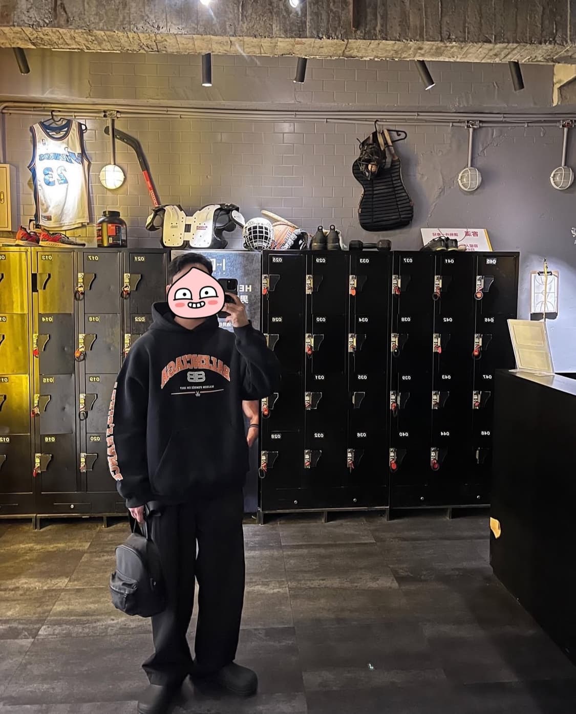 발렌시아가 메종 와이드핏 후드 기모 상품이미지1