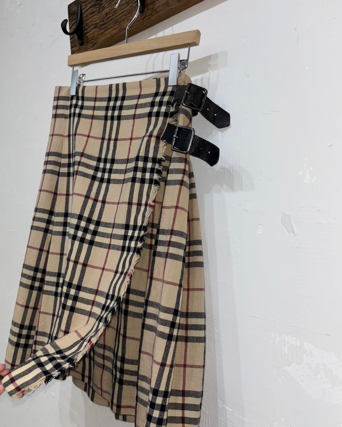 Burberry 버버리 노바체크 울 벨티드 랩 스커트 상품이미지4