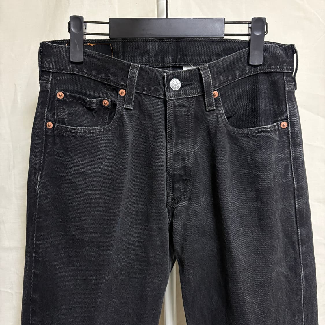 리바이스 501 흑청 스트레이트 데님팬츠 / W30, L32 상품이미지2