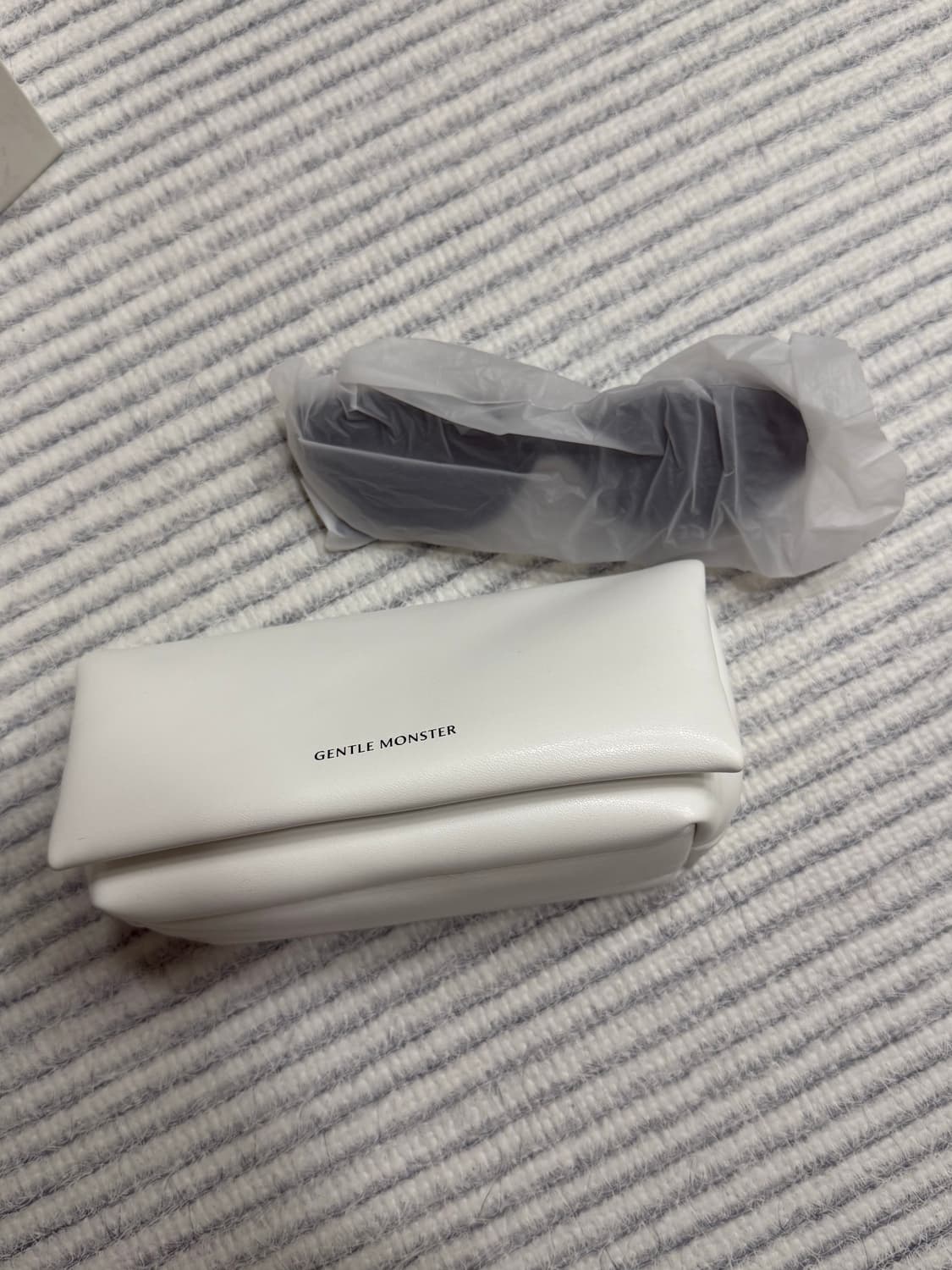 젠틀몬스터 로코코01 블랙 상품이미지5