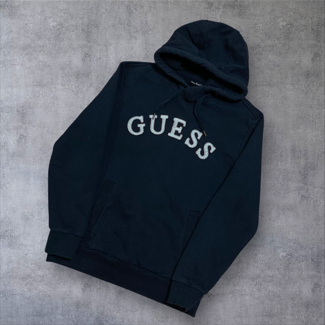 게스 y2k 스펠아웃 네이비 후드티 상품이미지1