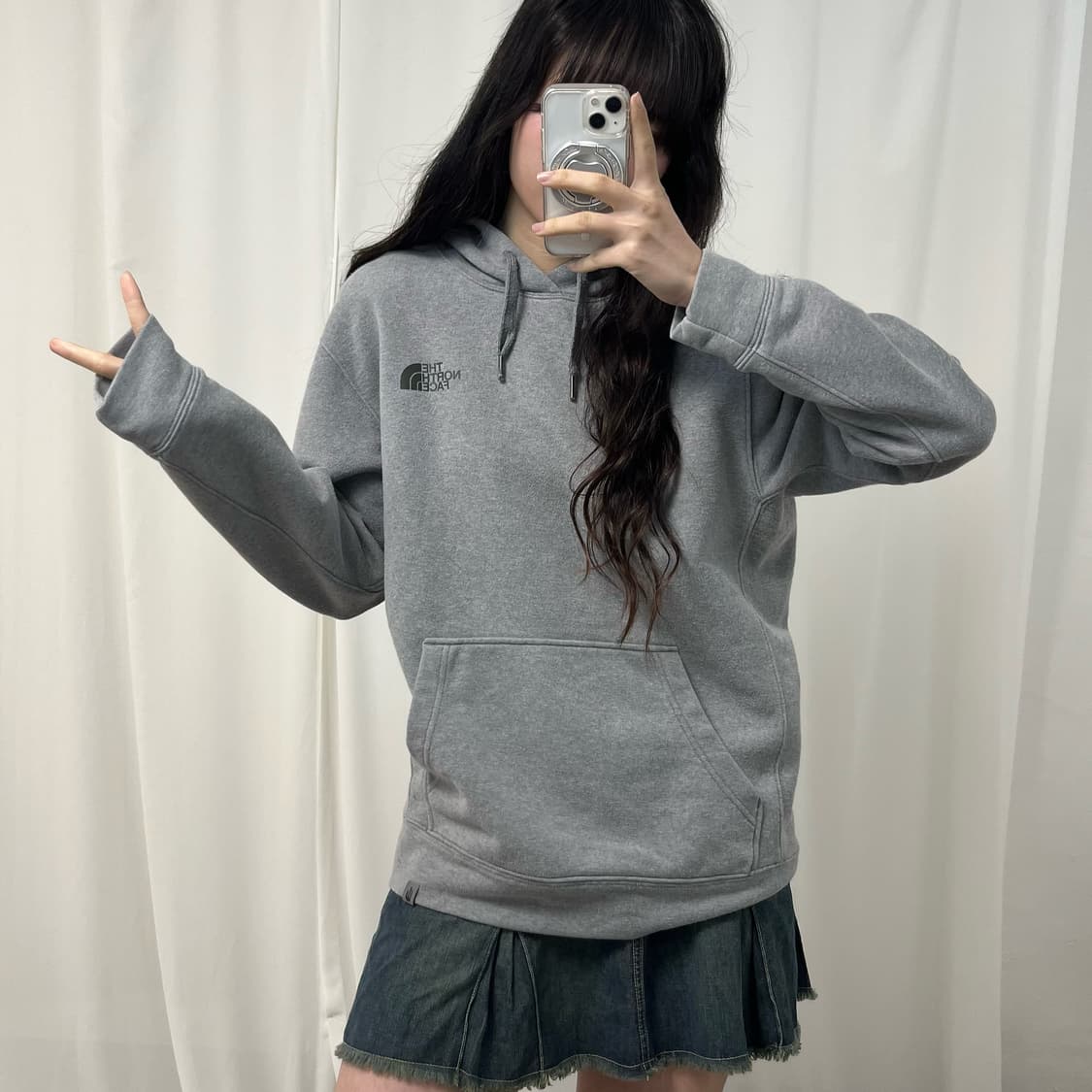 The North Face gray hoodie 상품이미지2