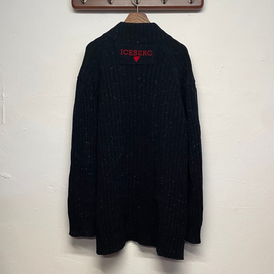 아이스버그 버진 울 블랙 스웨터  상품이미지4