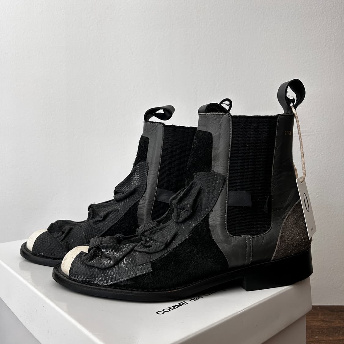 Rubber Ribbon Detail Boots 상품이미지5