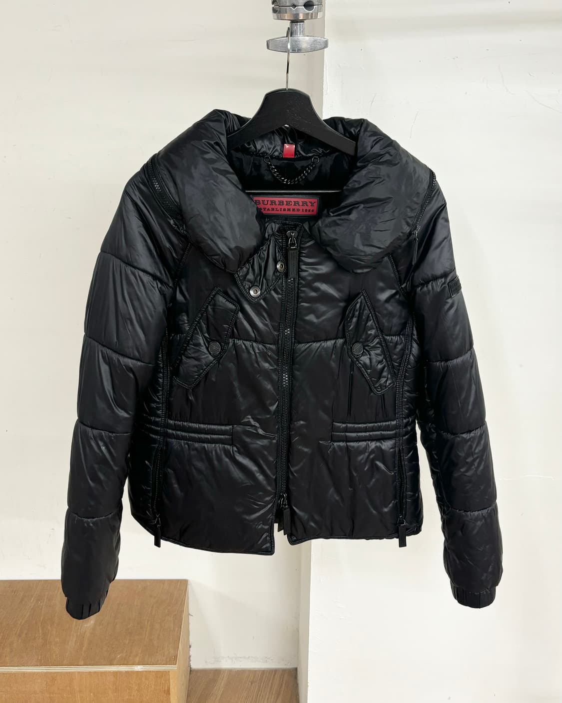 버버리 블랙 패딩 자켓 상품이미지1