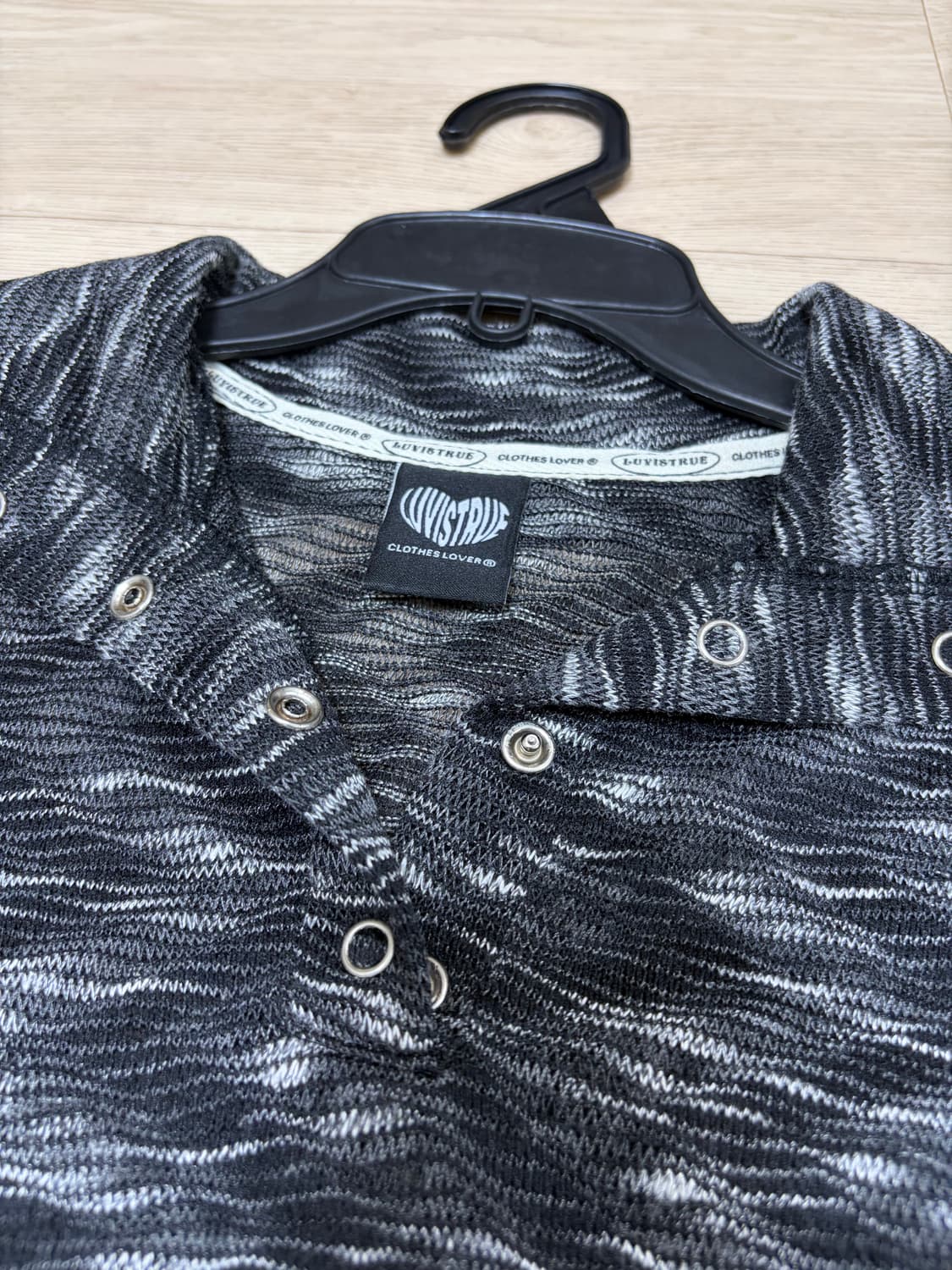 러브이즈트루 민소매 나시 상품이미지3