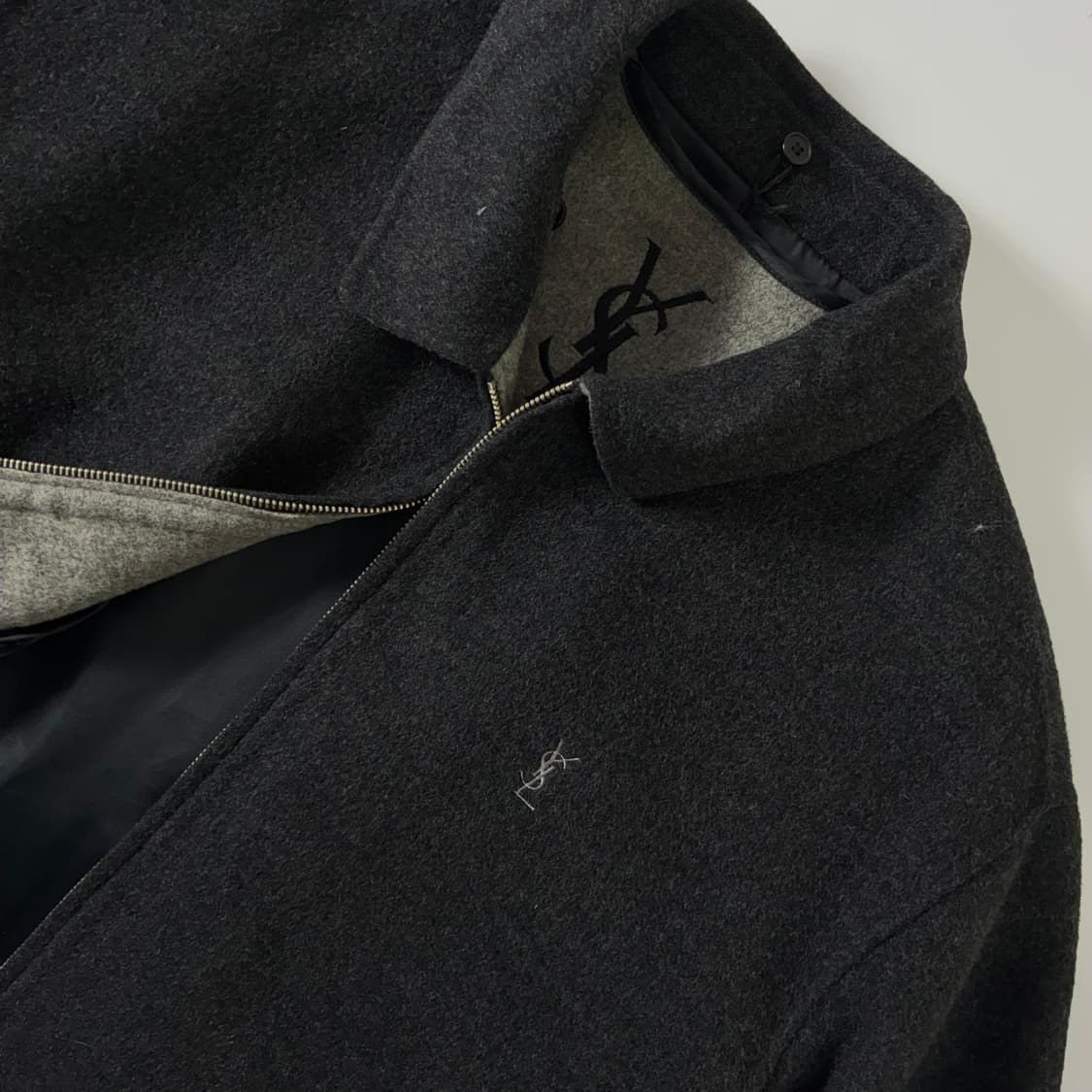 Yves Saint Laurent  입생로랑 퍼카라 울 블루종 차콜 자켓 상품이미지5