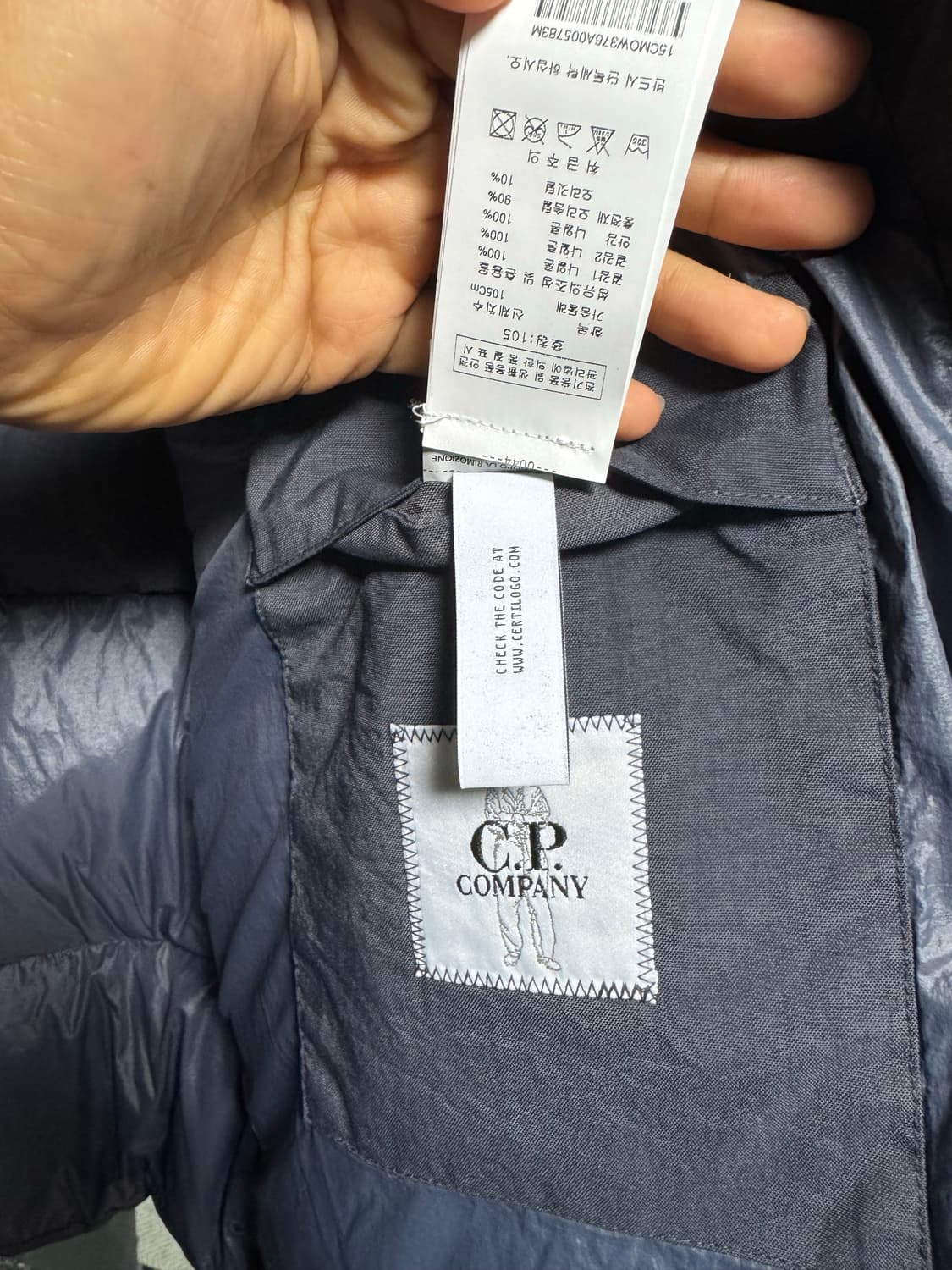 cp컴퍼니 패딩 새제품팝니다 상품이미지3