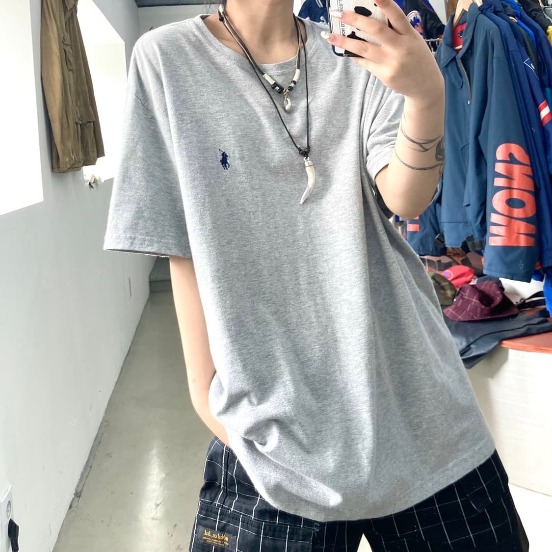 폴로 기본 포니 오버사이즈 그레이 티셔츠 상품이미지3