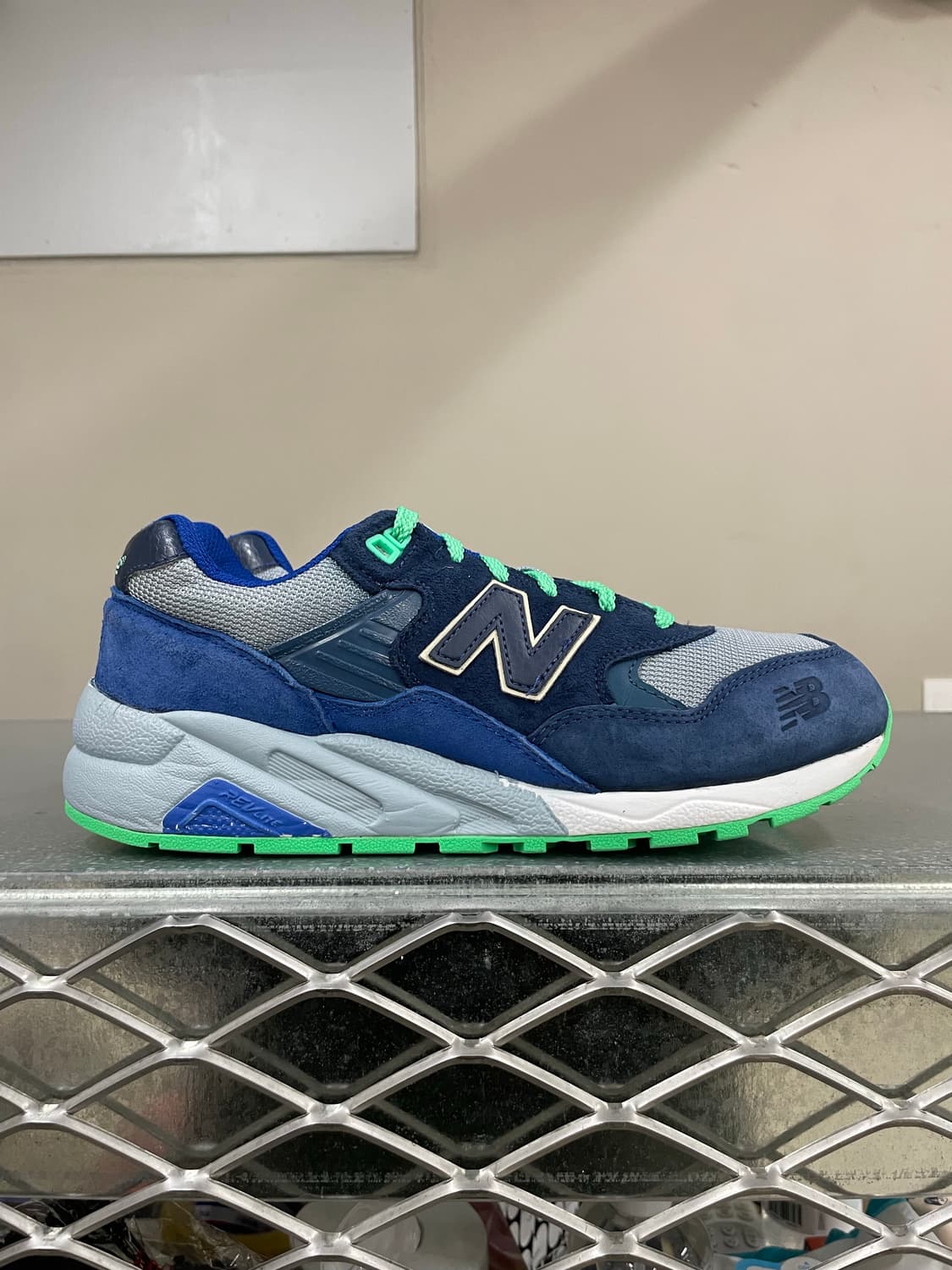 뉴발란스 580 블루 네이비 250 상품이미지4