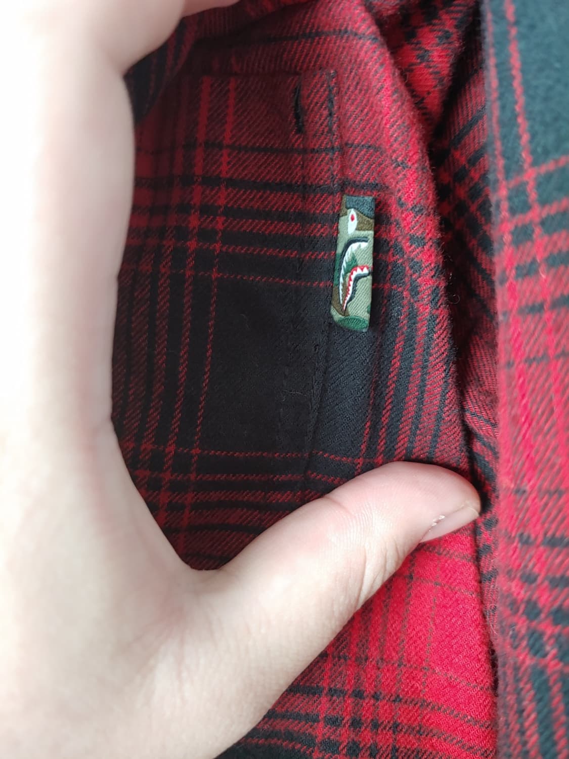 [큰! L] 베이프 릴렉스드핏 WGM 샤크 레드 플란넬 셔츠 상품이미지3