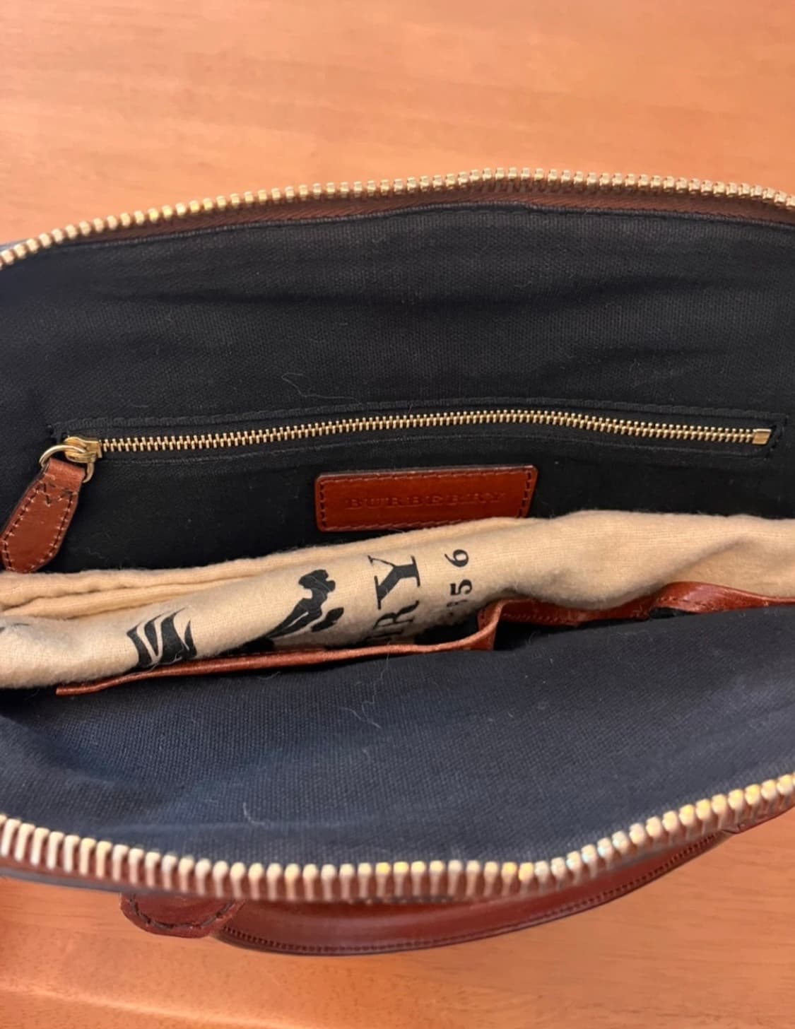 Burberry 버버리 클래식 체크 볼링백 상품이미지6