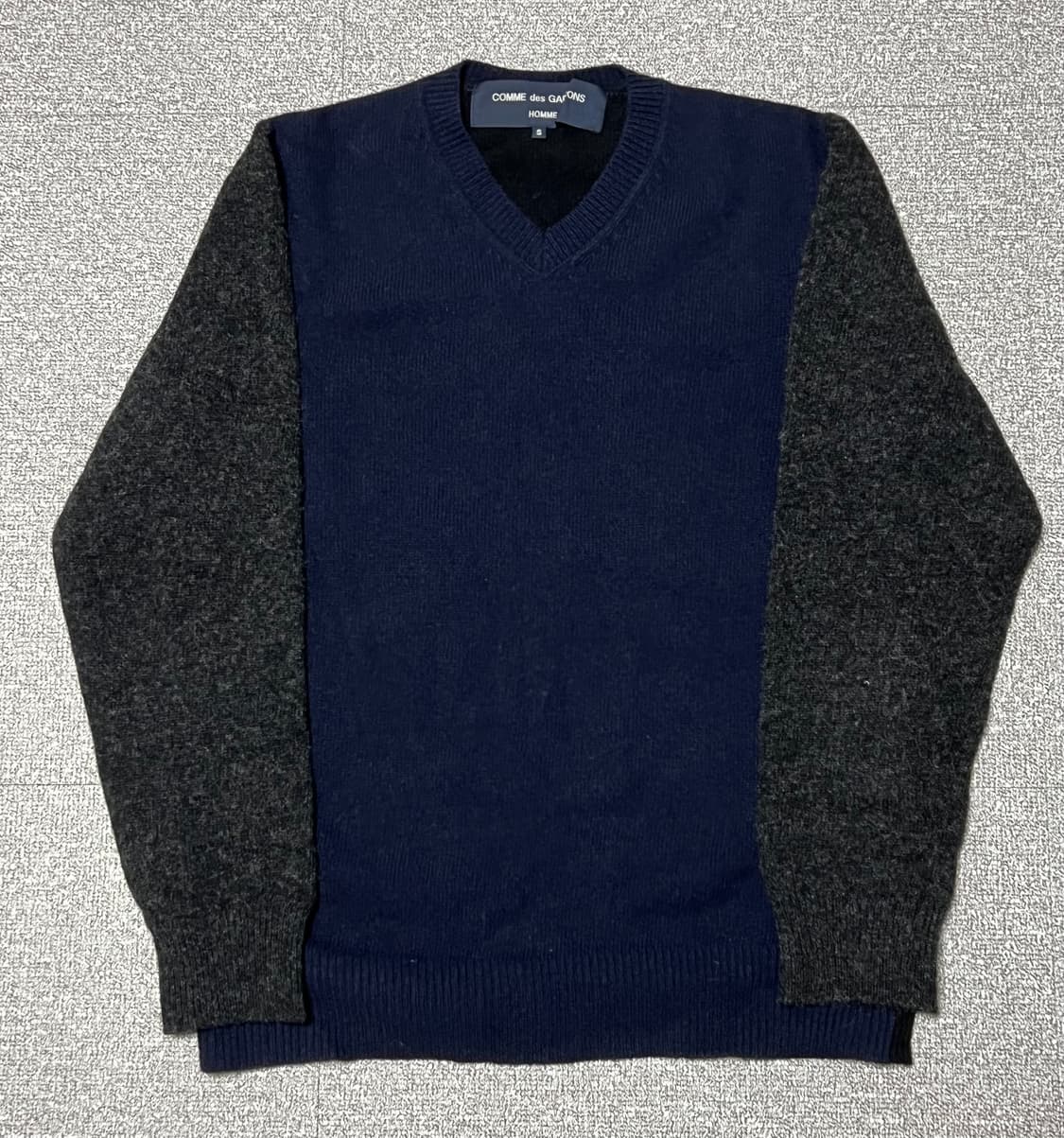 09aw 꼼데가르송 옴므 브이넥 니트 상품이미지1