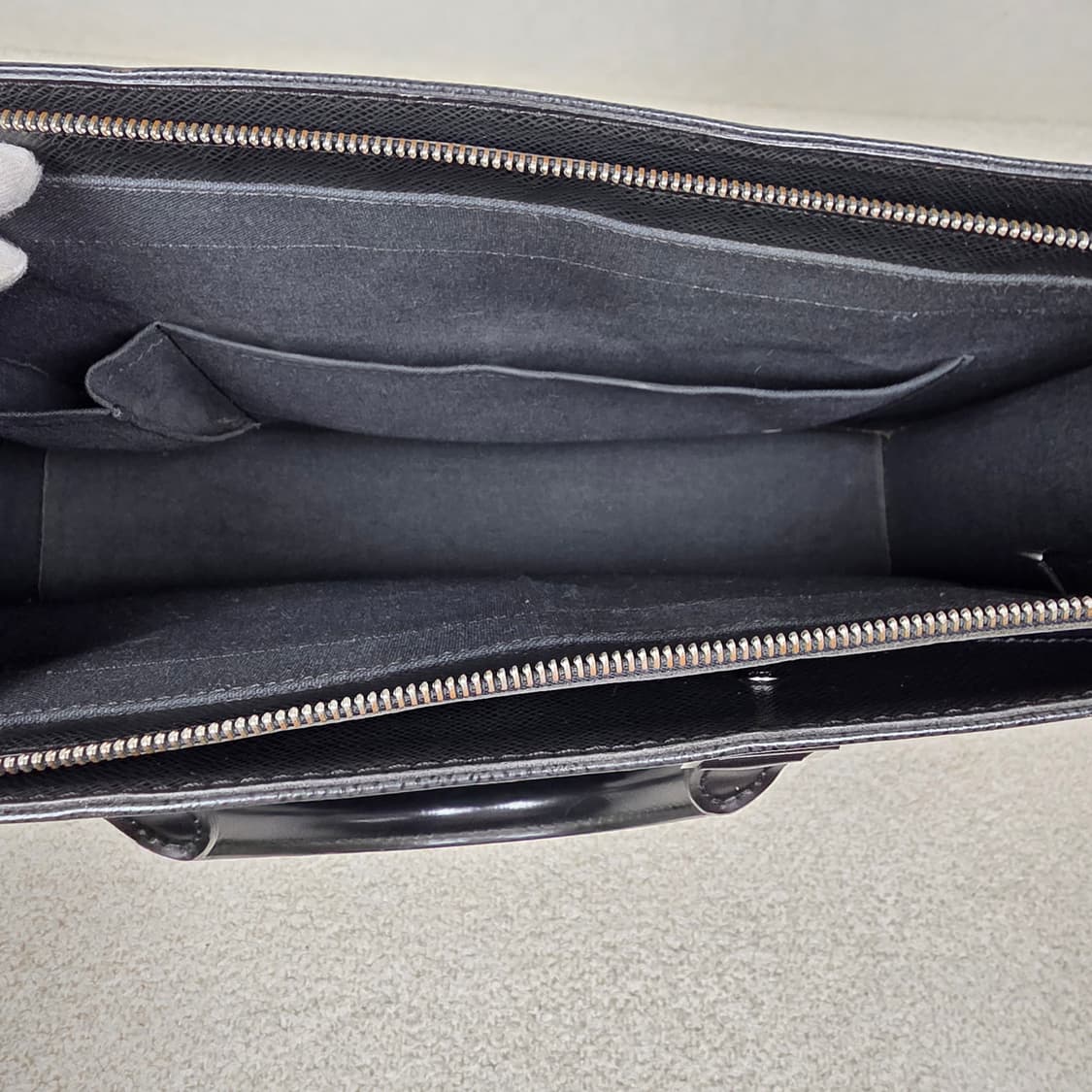 루이비통 서류가방 타이가 로잔 상품이미지8