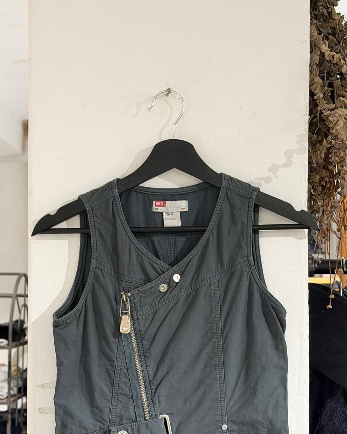 디젤 차콜 코튼 지퍼 벨티드 슬리브리스 원피스 상품이미지4