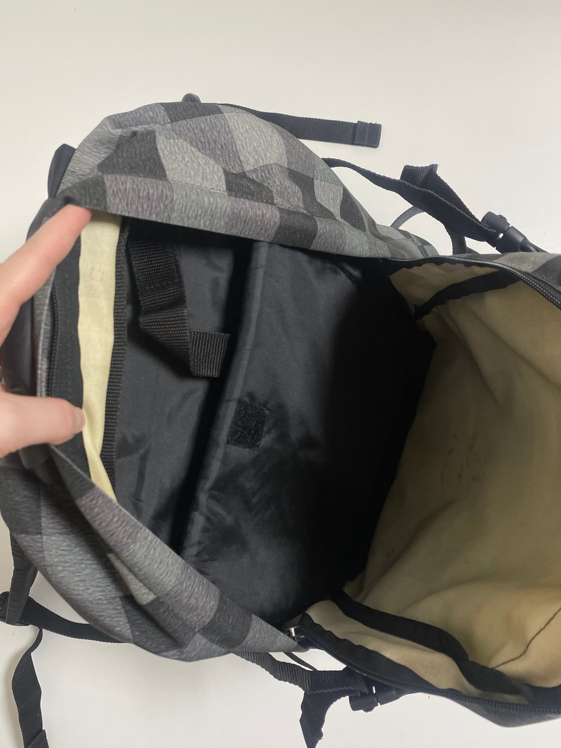 이스트팩 usa 체크 백팩 상품이미지8